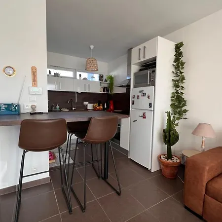 Bright 49m With Terrace Andernos-les-Bains