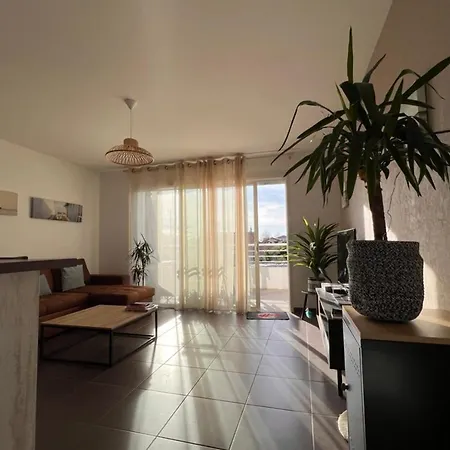 Bright 49m With Terrace