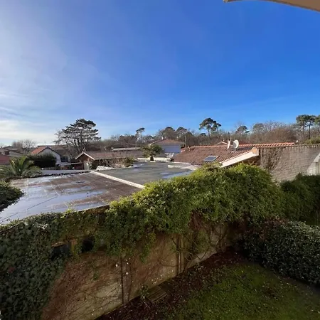 Bright 49m With Terrace Andernos-les-Bains