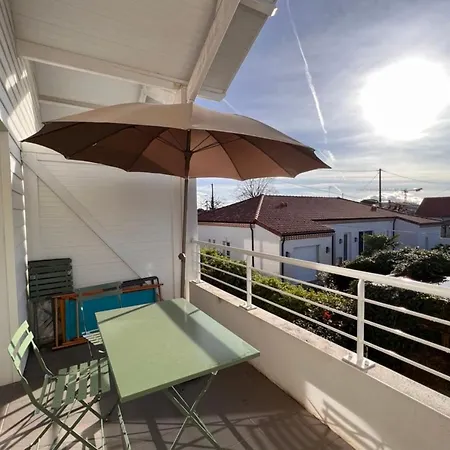 Bright 49m With Terrace Appartement