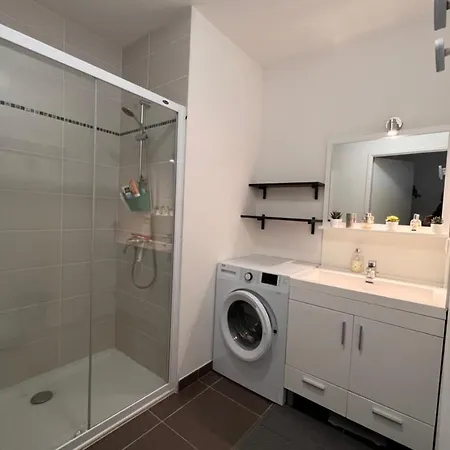 Bright 49m With Terrace Andernos-les-Bains